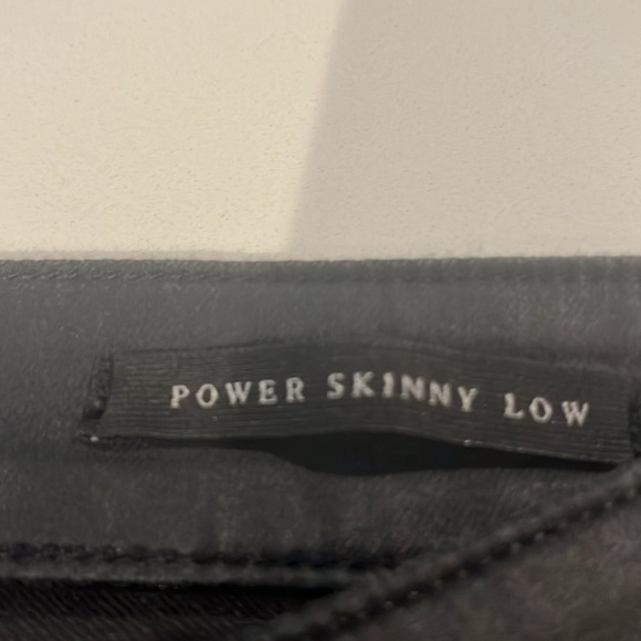 Guess black dress jean type pants - Picture 5 of 9